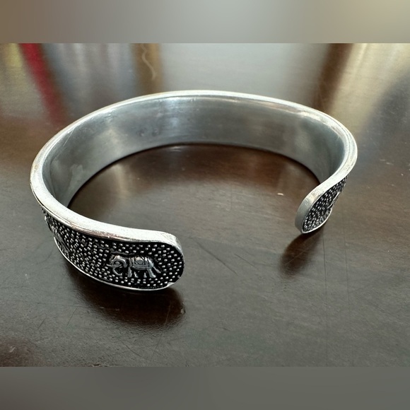 Silver bracelet, happy elephants. - Picture 11 of 13